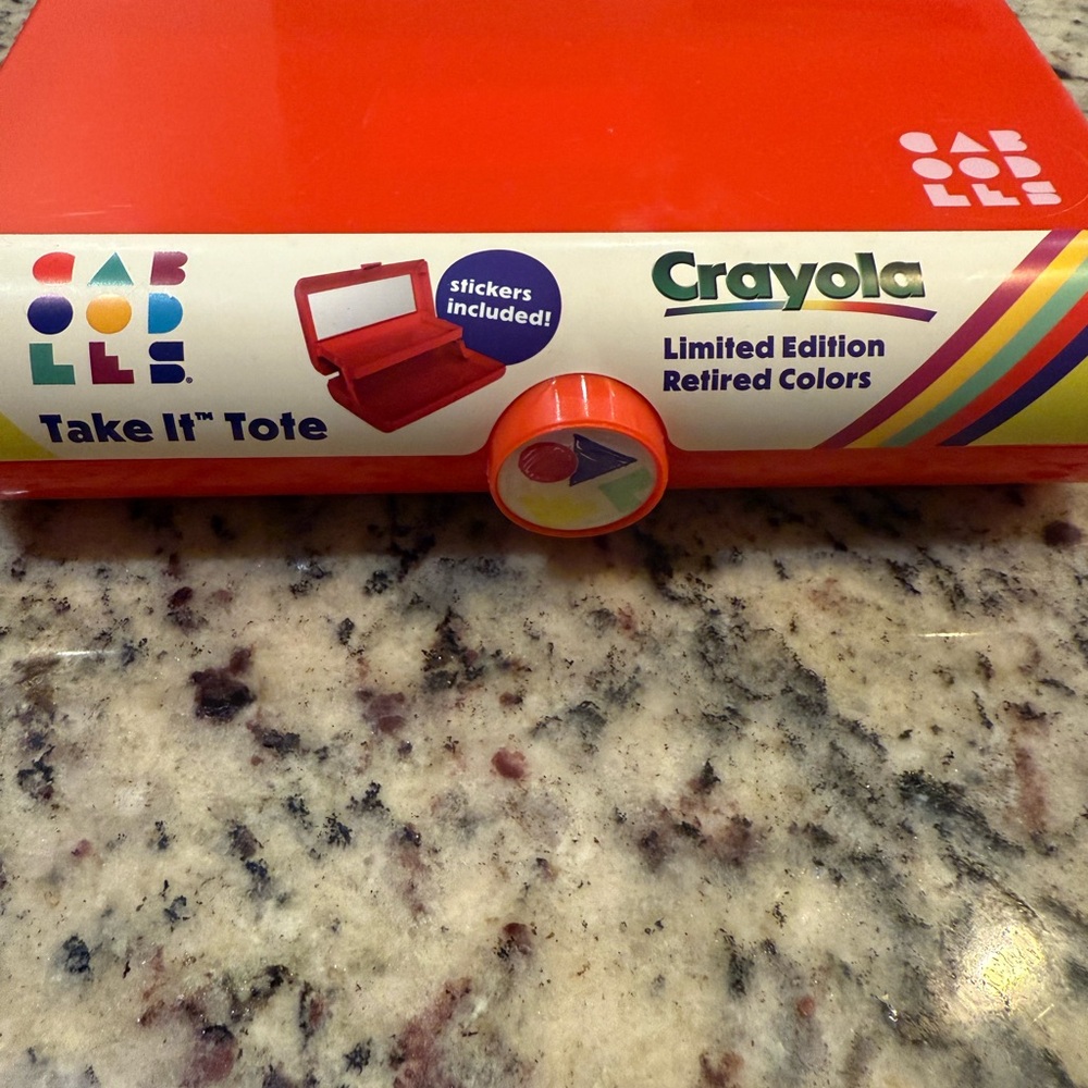 Crayola Caboodle Take It Tote in Bold Red - Picture 2 of 5
